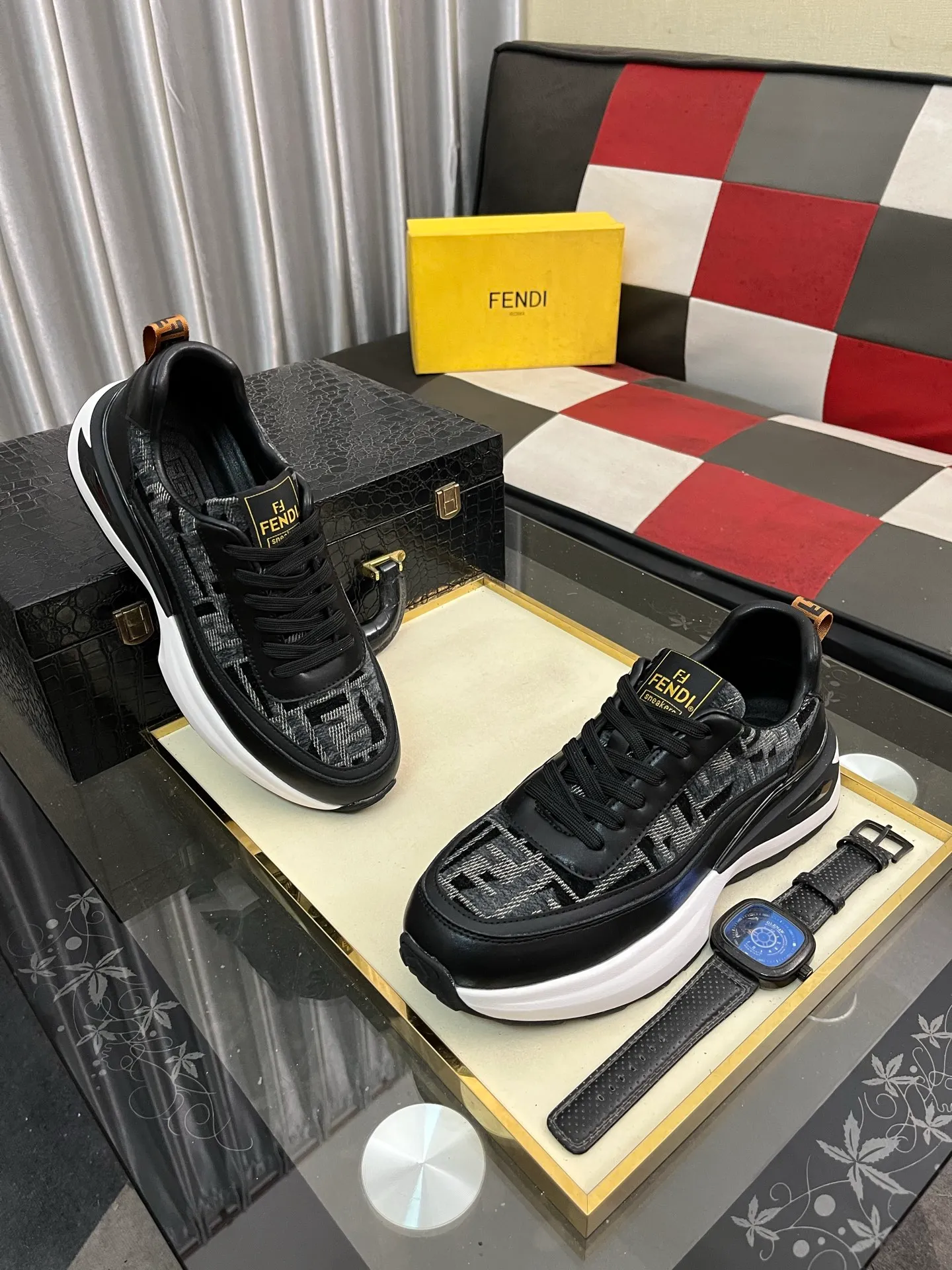 Men's shoes💰458⌚️⌚️[FENDI-FENDI] Classic men's casual shoes🔥New product nowadays, made of cowhide + breathable fabric, comfortable pigskin lining. The perfect last shape and generous and fashionable design have attracted the favor of many consumers. 🔥Number of sizes: 38-444️⃣Colors available